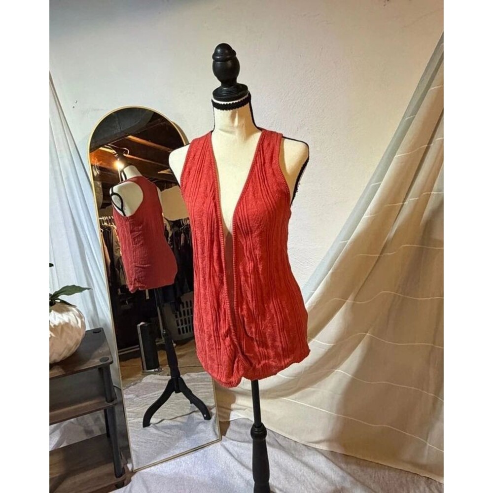 Maurices Coral Pink Open Front Sleeveless Vest Size S Crinkle Knit Layering